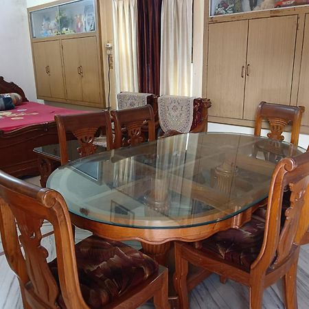 Kusum Palace Varanasi Ngoại thất bức ảnh