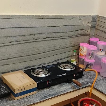 Kusum Palace Varanasi Ngoại thất bức ảnh