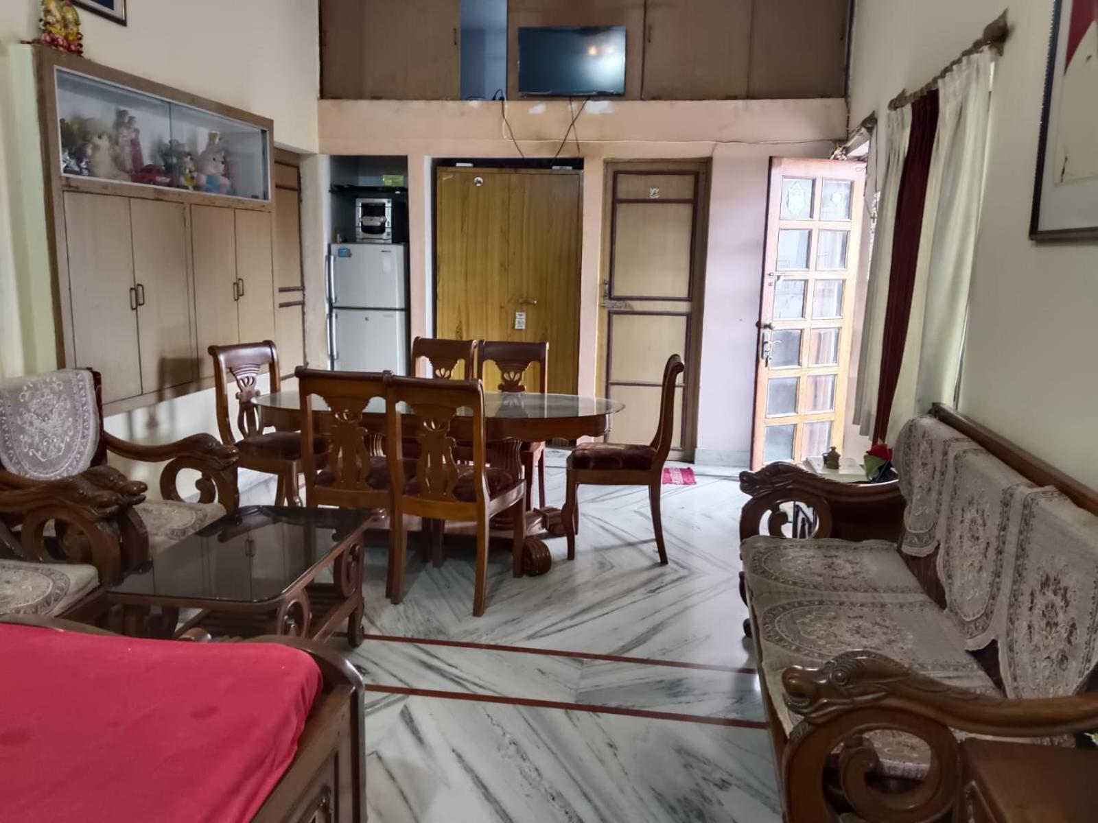 Kusum Palace Varanasi Ngoại thất bức ảnh