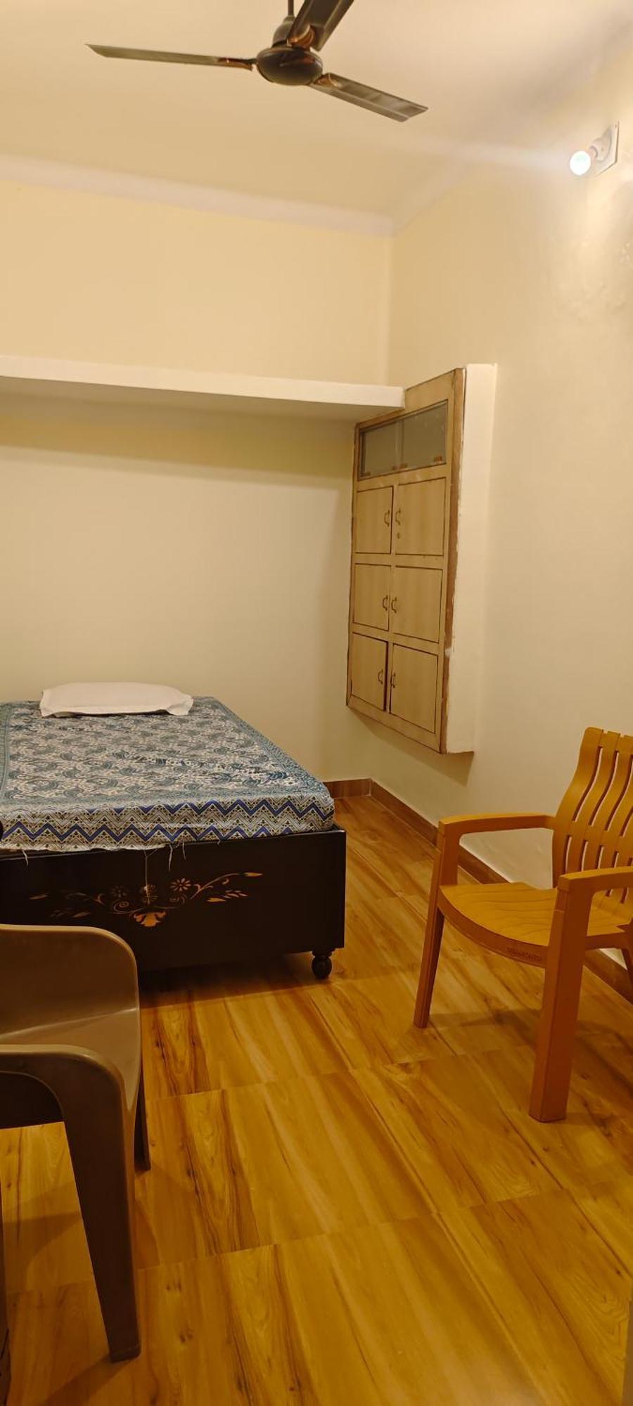 Kusum Palace Varanasi Ngoại thất bức ảnh