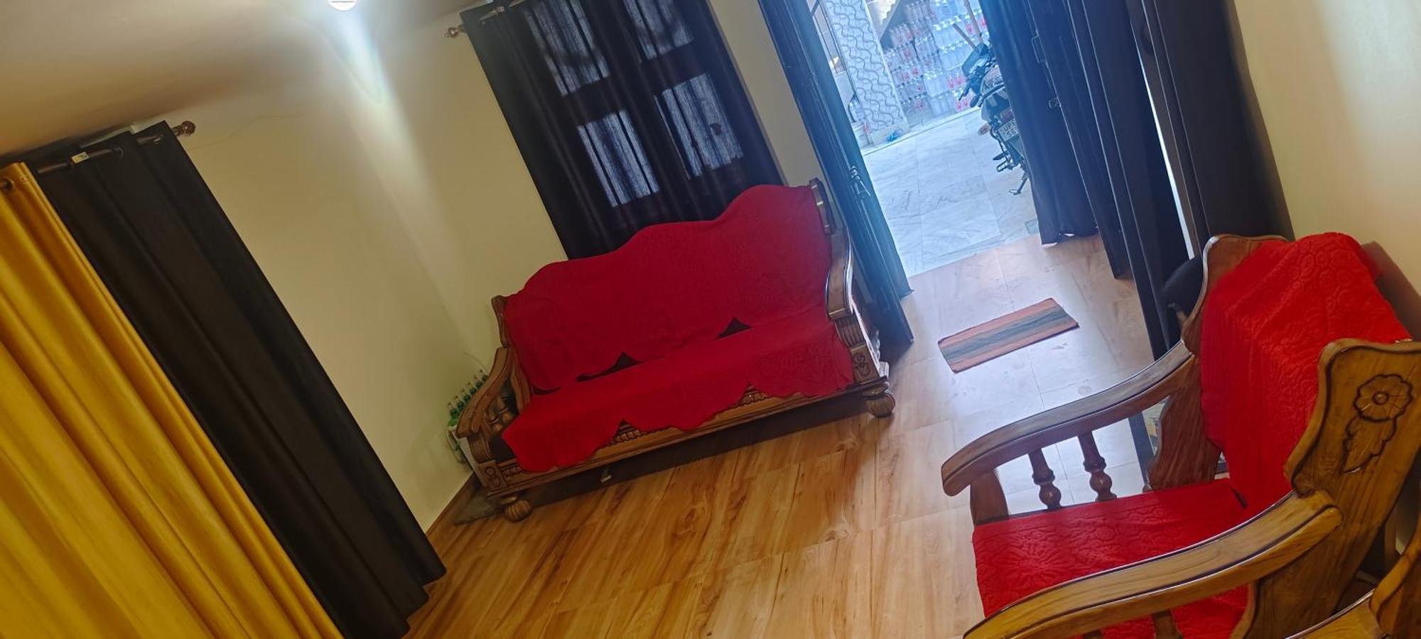 Kusum Palace Varanasi Ngoại thất bức ảnh